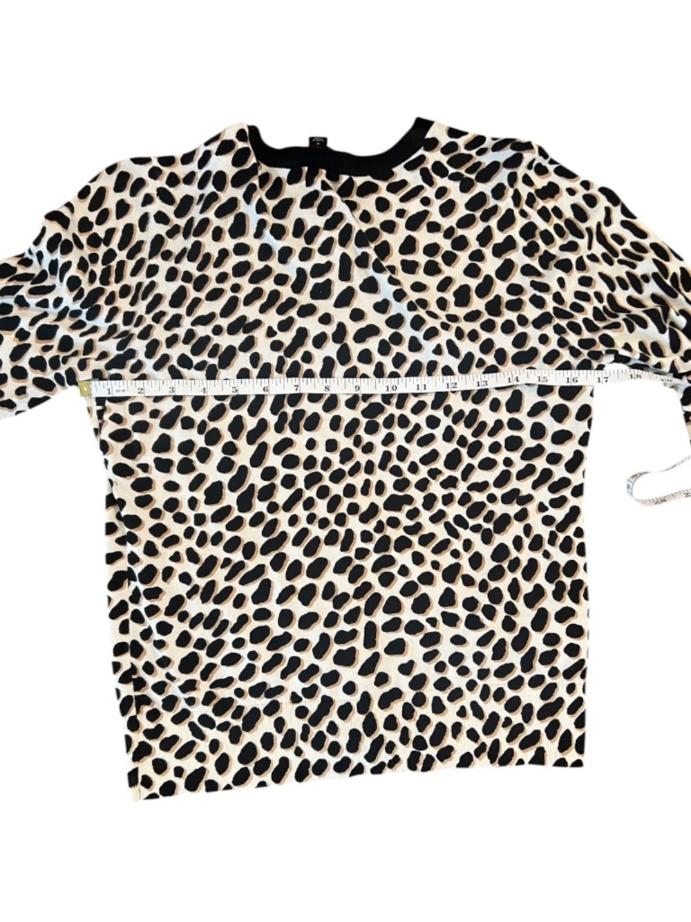 Ann Taylor Cardigan Sweater Leopard Print Button Front Size Medium - Picture 6 of 7
